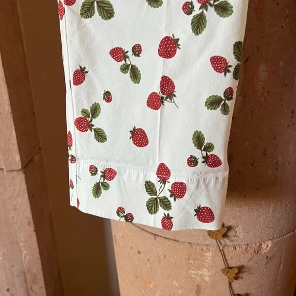 NWOT Nicole Miller New York strawberry  pants size 4 - Picture 8 of 11